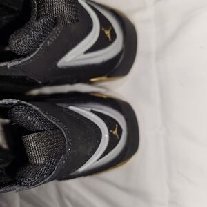 Jordan Black and Gold 23'S
